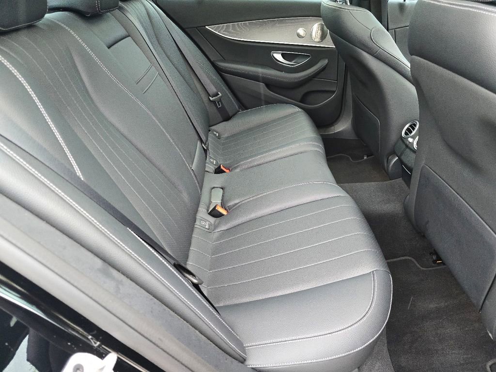 Used 2022 Mercedes-Benz E 350 4MATIC Sedan image 20