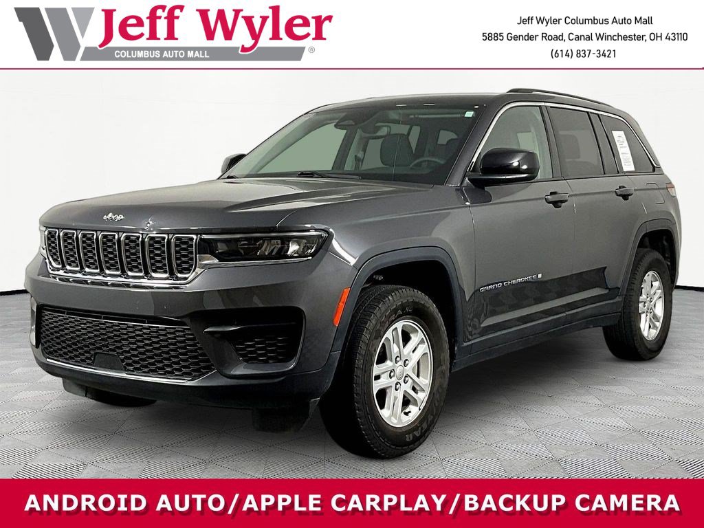 Used 2023 Jeep Grand Cherokee Laredo AWD/4WD image 1