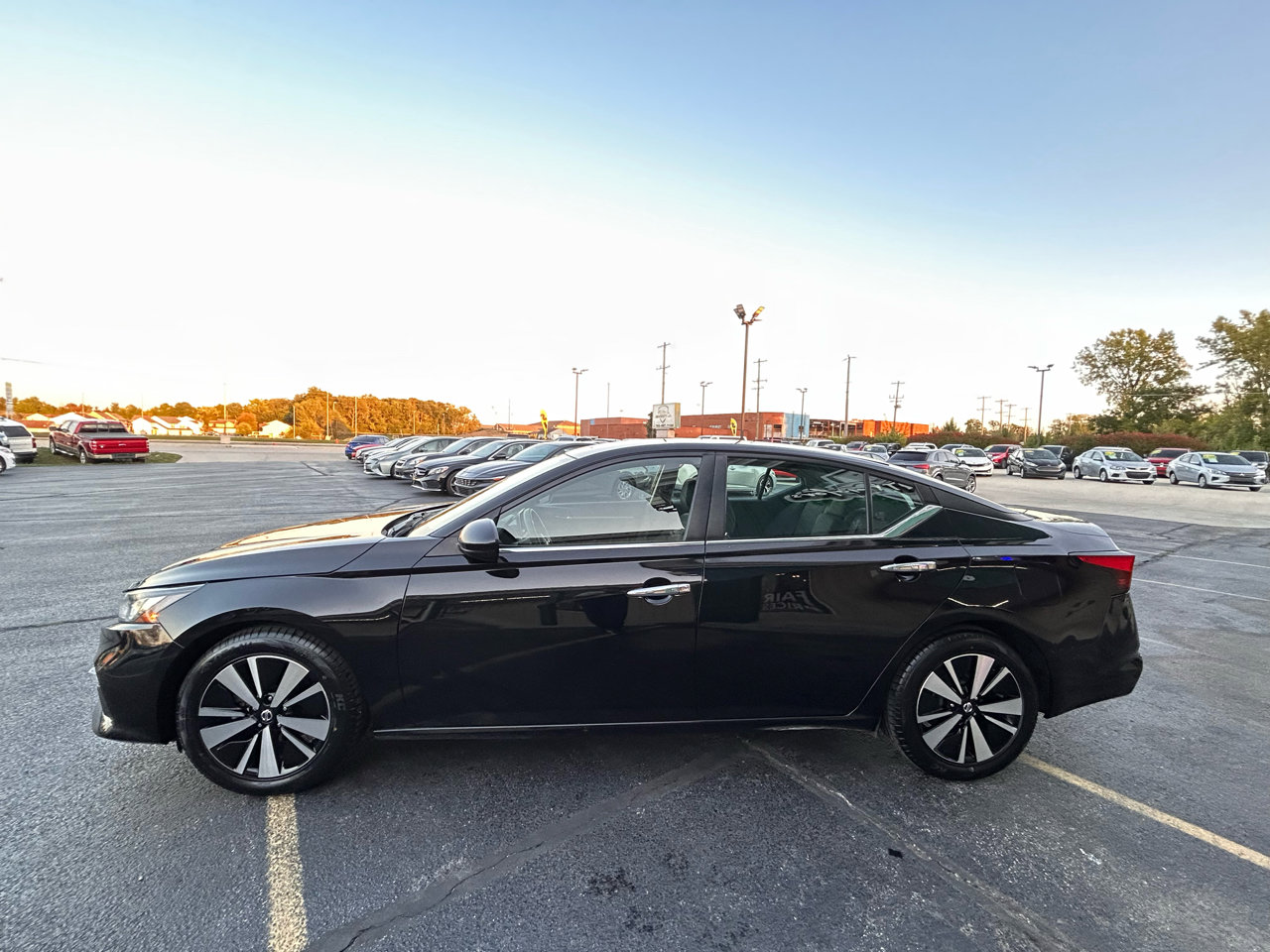 Used 2021 Nissan Altima 2.5 SV image 6