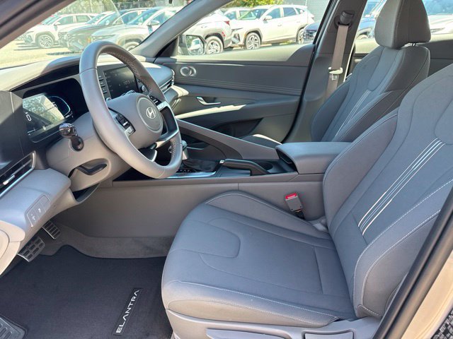 Used 2026 Hyundai Elantra Sport FWD image 22