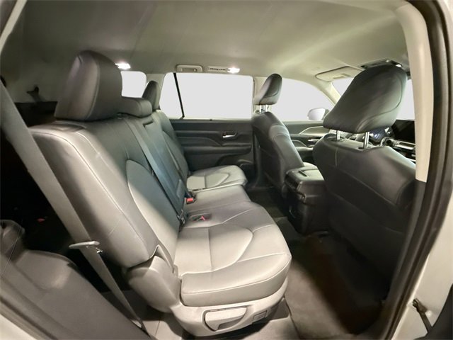 Certified 2025 Toyota Grand Highlander XLE image 22