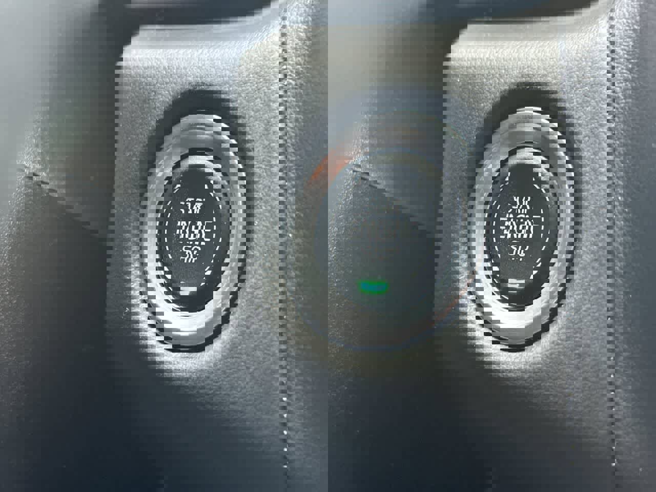 Used 2024 GMC Yukon SLT image 30