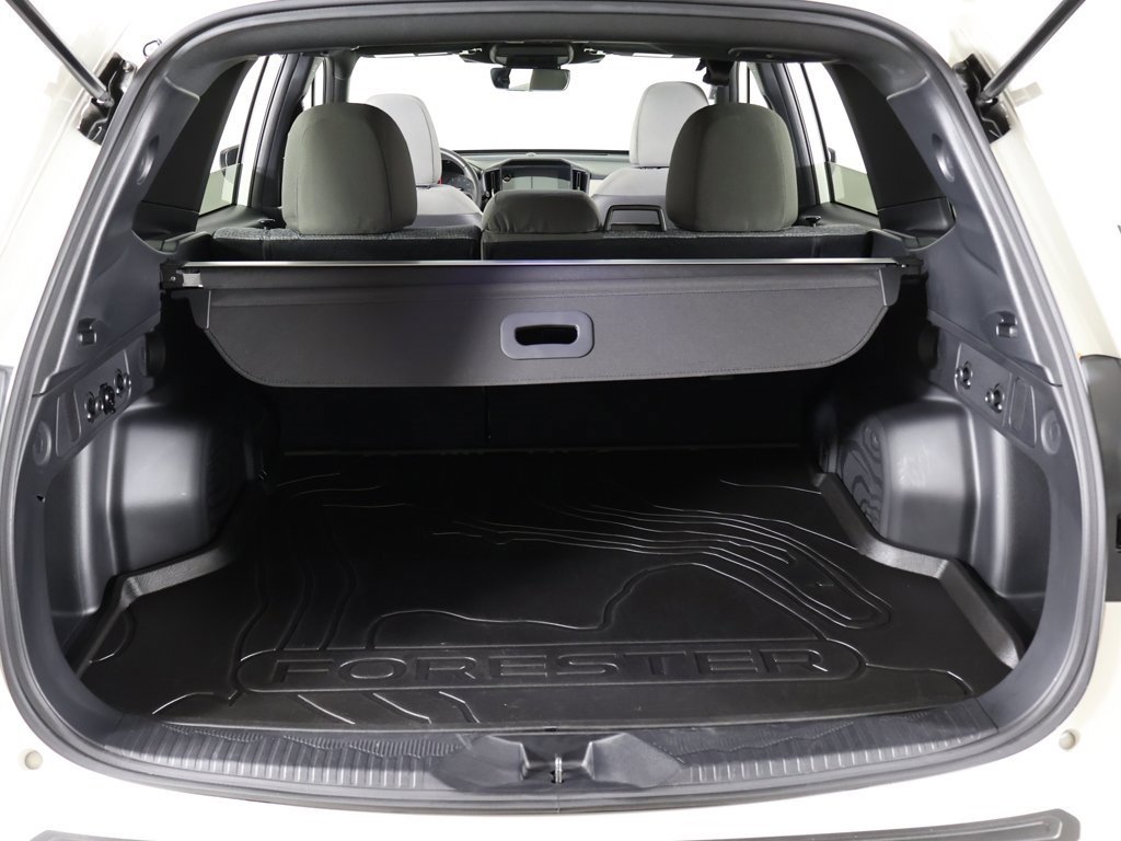 Used 2025 Subaru Forester Premium image 19