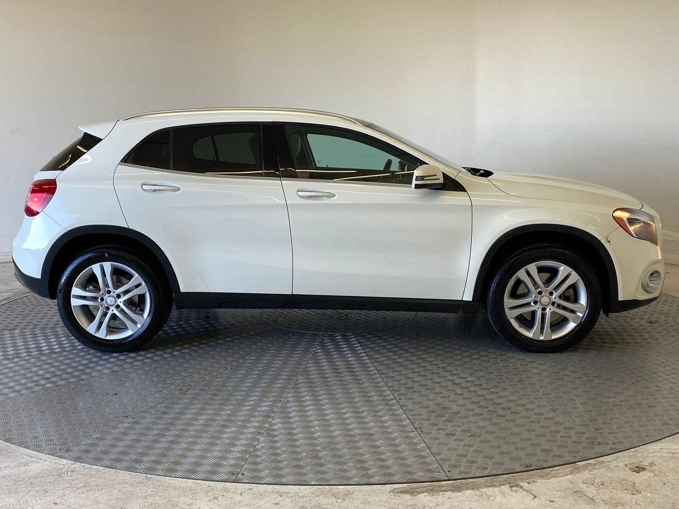 Used 2018 Mercedes-Benz GLA 250 4MATIC image 8