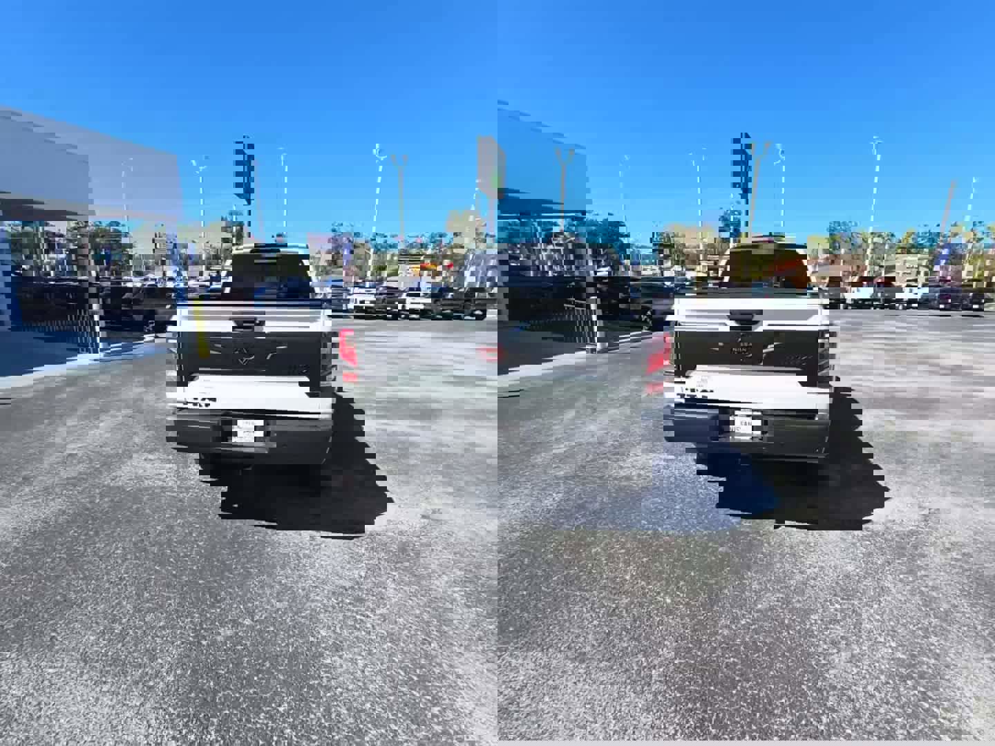 Used 2024 Nissan Titan PRO-4X w/ Pro-4x Utility Package image 3