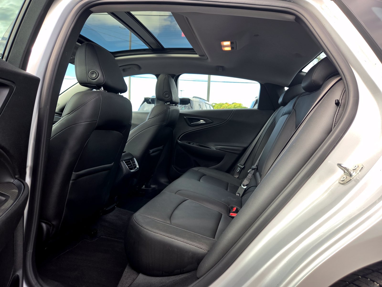 Used 2021 Chevrolet Malibu LT w/ Leather Package FWD image 25