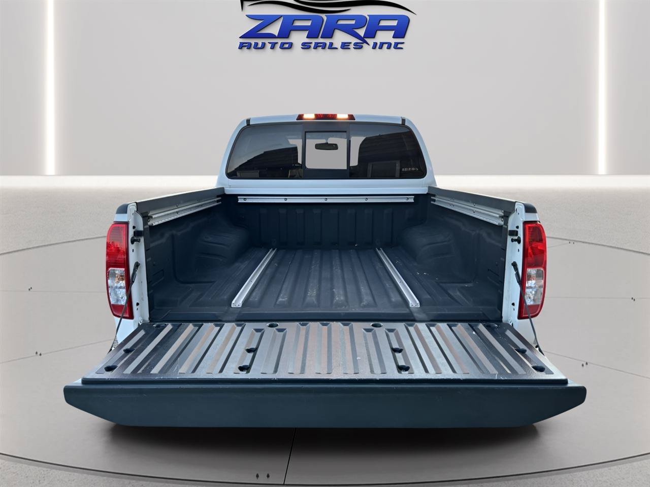 Used 2018 Nissan Frontier SV w/ Value Truck Package AWD/4WD image 26