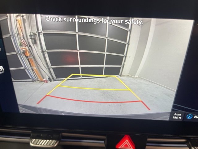 Certified 2025 Hyundai Elantra Limited image 14