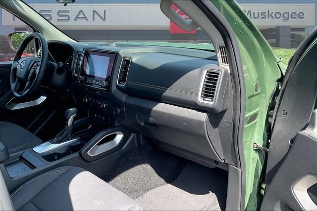 Used 2024 Nissan Frontier SV w/ Technology Package RWD image 25