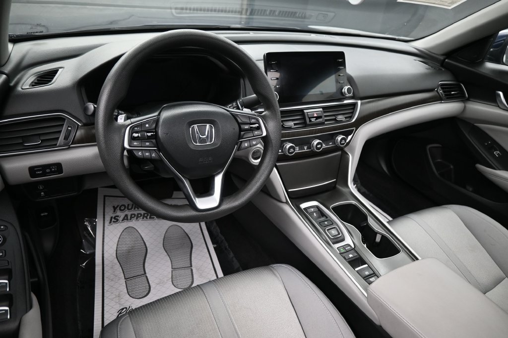 Used 2018 Honda Accord EX image 25