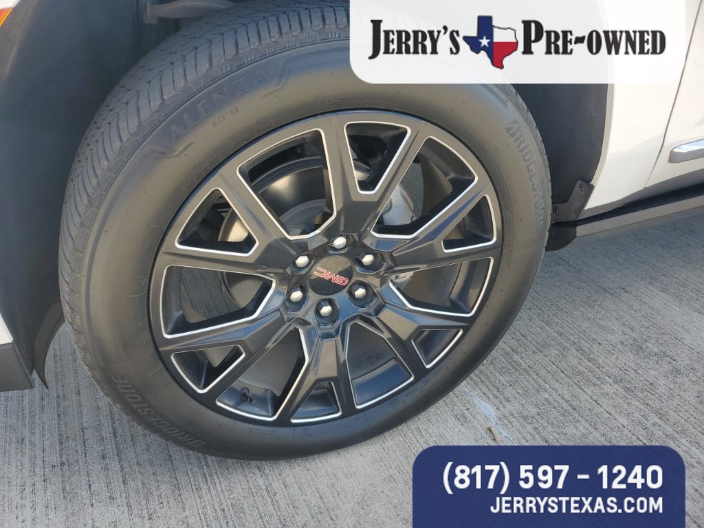 Used 2024 GMC Yukon XL Denali AWD/4WD image 7