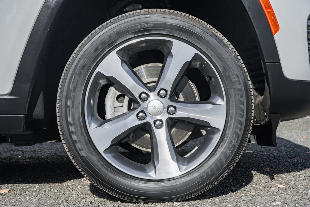 Used 2023 Jeep Grand Cherokee 4WD 4xe image 17