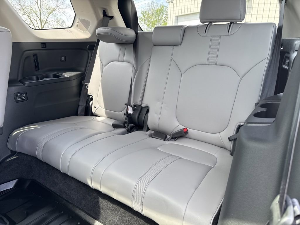 Certified 2023 Honda Pilot Touring image 37