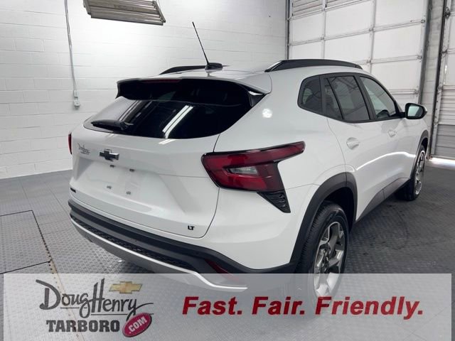 New 2025 Chevrolet Trax LT w/ Sunroof Package image 8