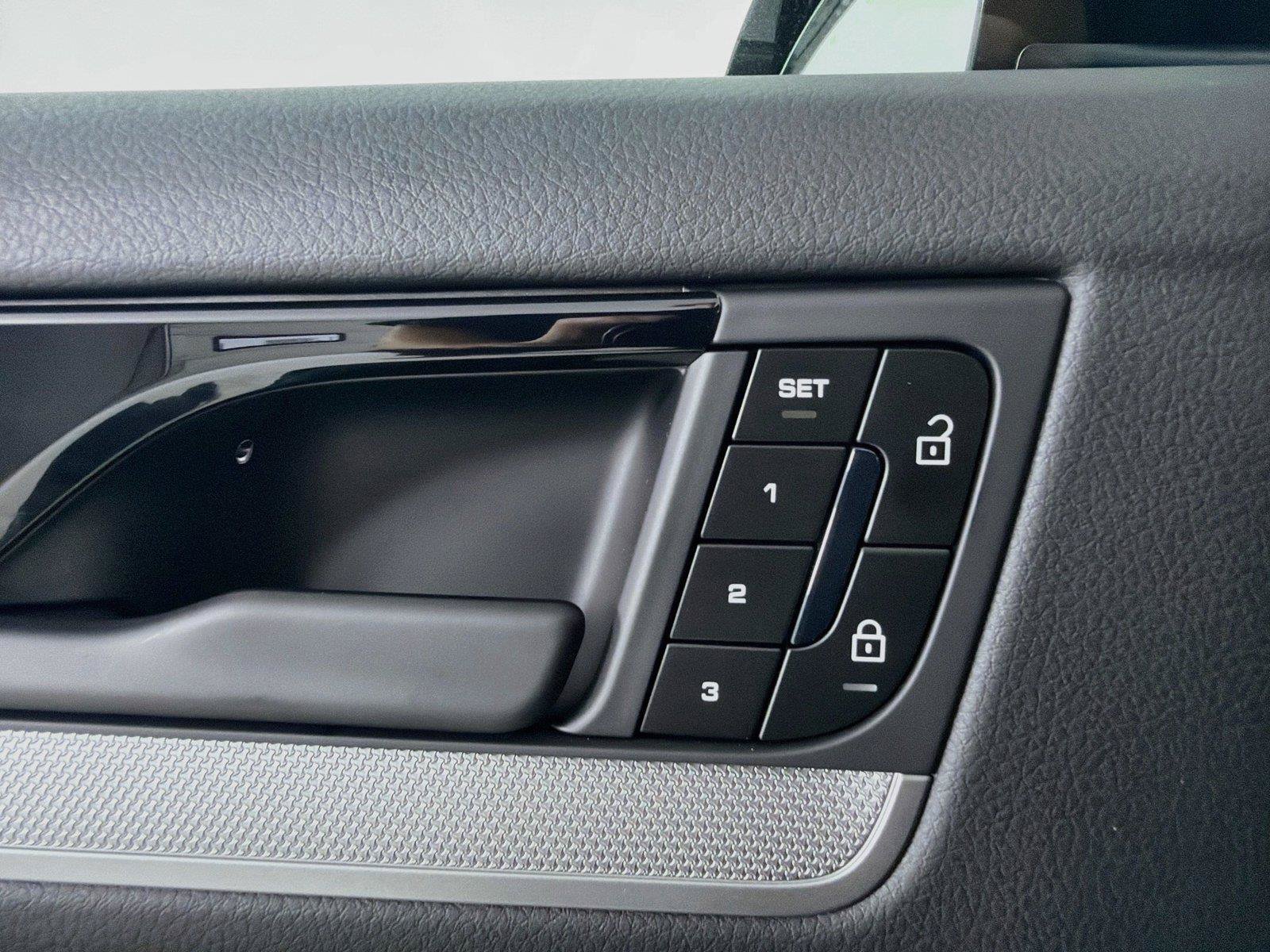 New 2026 Porsche Cayenne AWD/4WD image 7