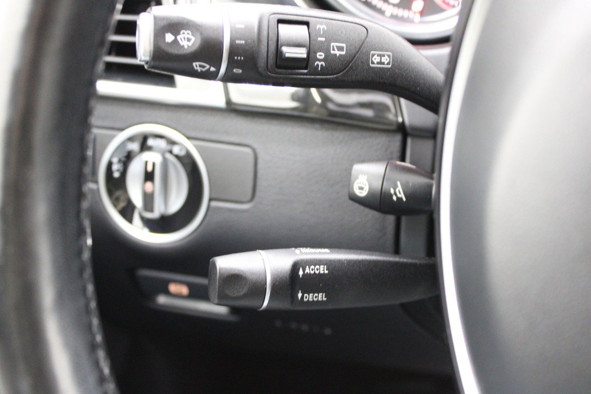 Used 2018 Mercedes-Benz GLE 350 4MATIC image 24