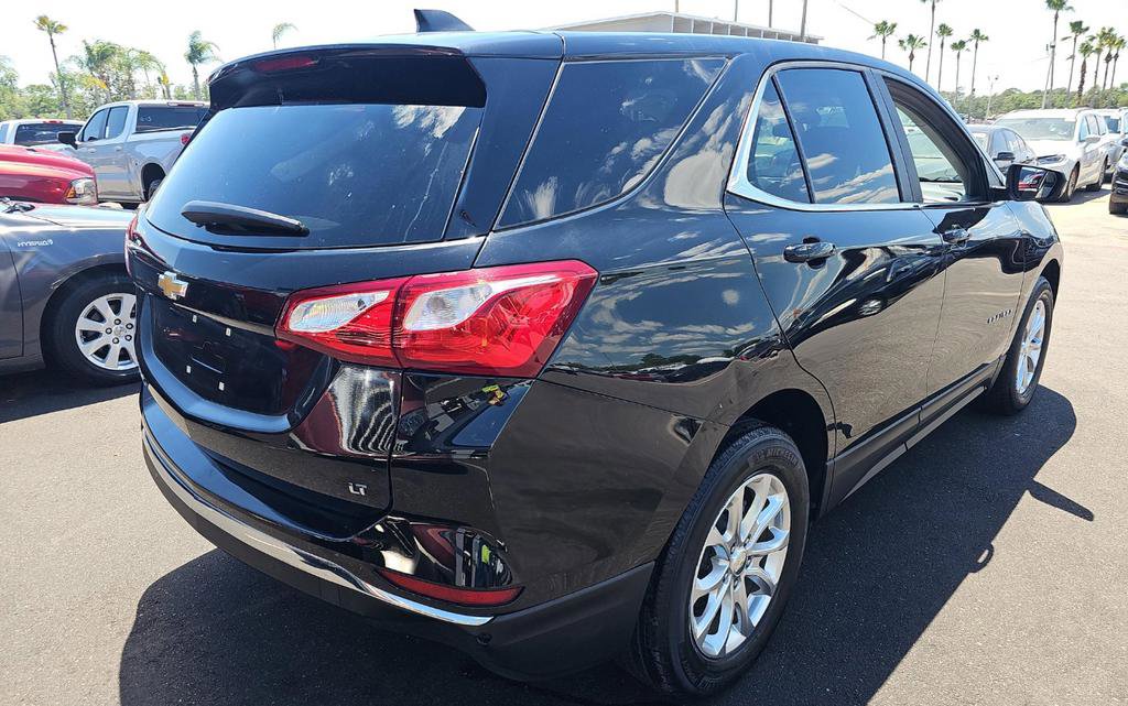 Used 2021 Chevrolet Equinox LT w/ Driver Convenience Package image 4