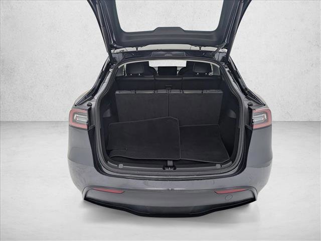 Used 2024 Tesla Model Y Long Range image 6