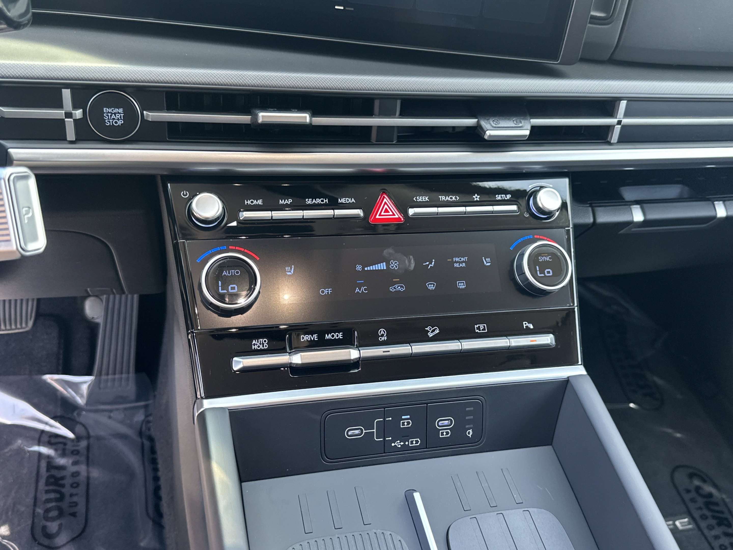 New 2027 Hyundai Santa Fe SEL FWD image 23