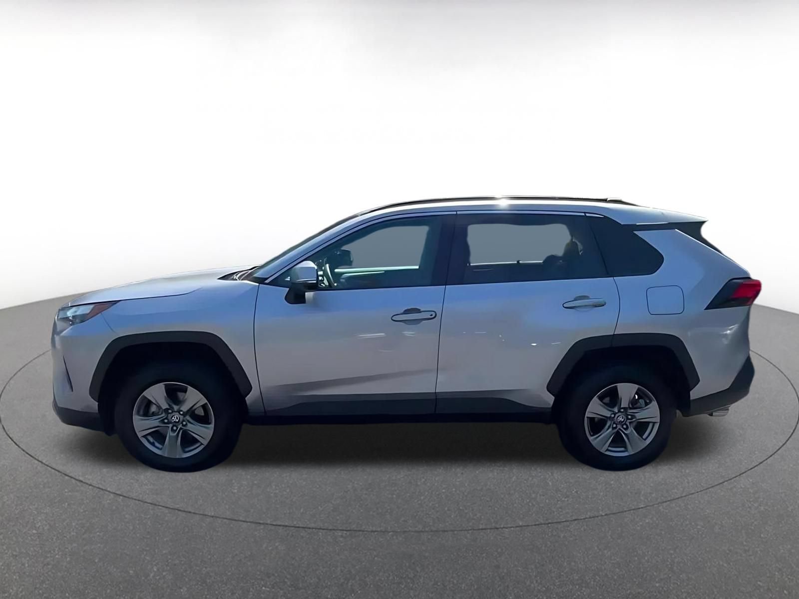 Used 2024 Toyota RAV4 XLE w/ Convenience Package AWD/4WD image 8