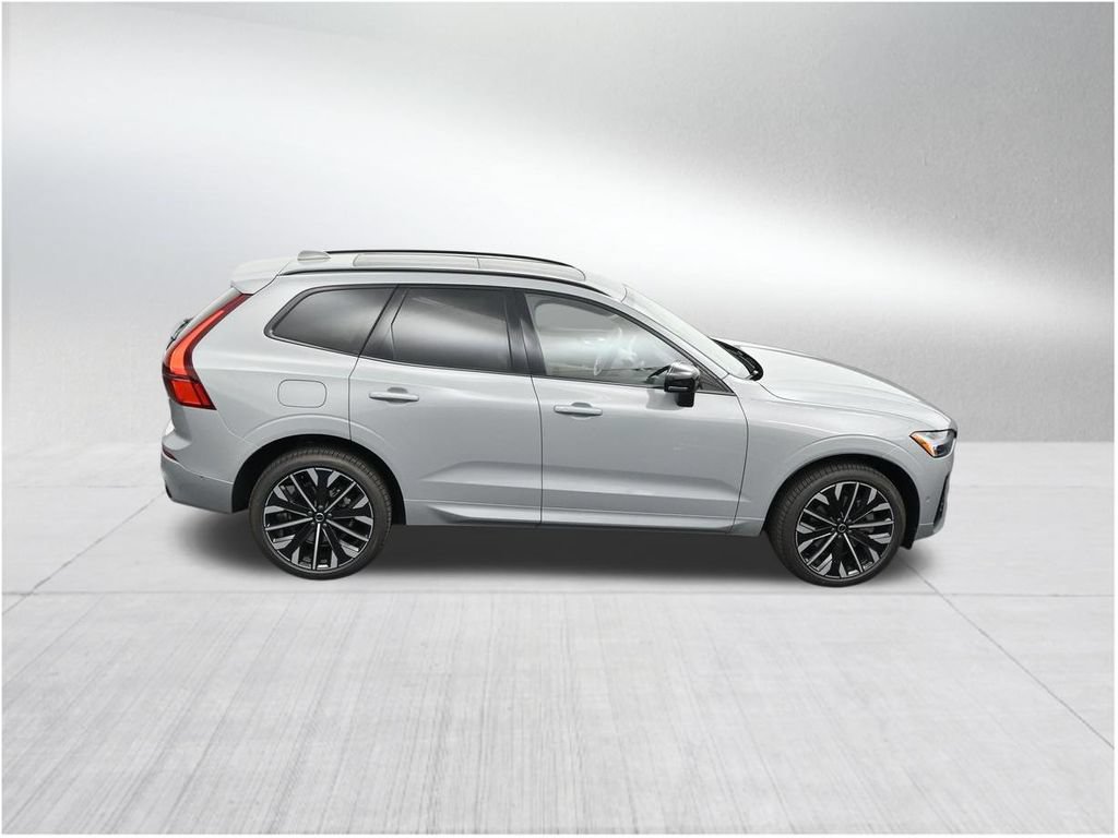 New 2026 Volvo XC60 T8 Ultra w/ Protection Package Premier AWD/4WD image 18