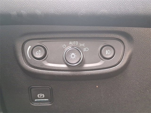 Used 2023 GMC Terrain AT4 image 24