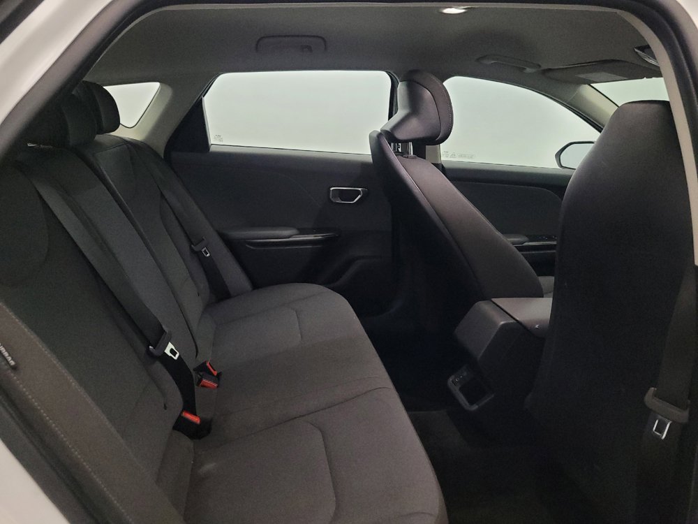Used 2025 Kia K4 FWD image 19