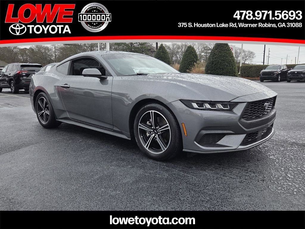 Used 2025 Ford Mustang Coupe image 1