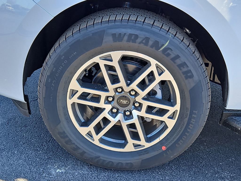 New 2025 Ford Expedition Active image 17