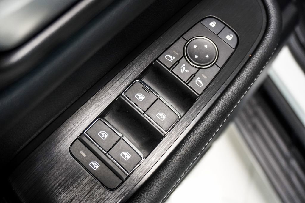 Used 2025 Nissan Armada PRO-4X w/ Pro-4X Premium Package image 25