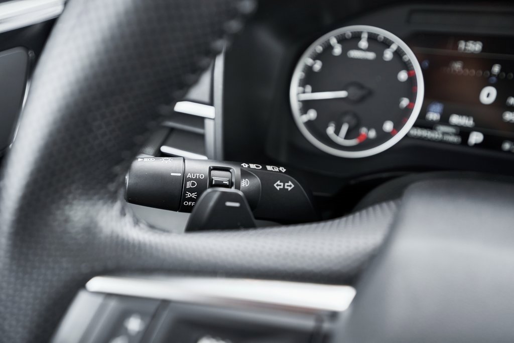 Used 2024 Mitsubishi Outlander SE image 39