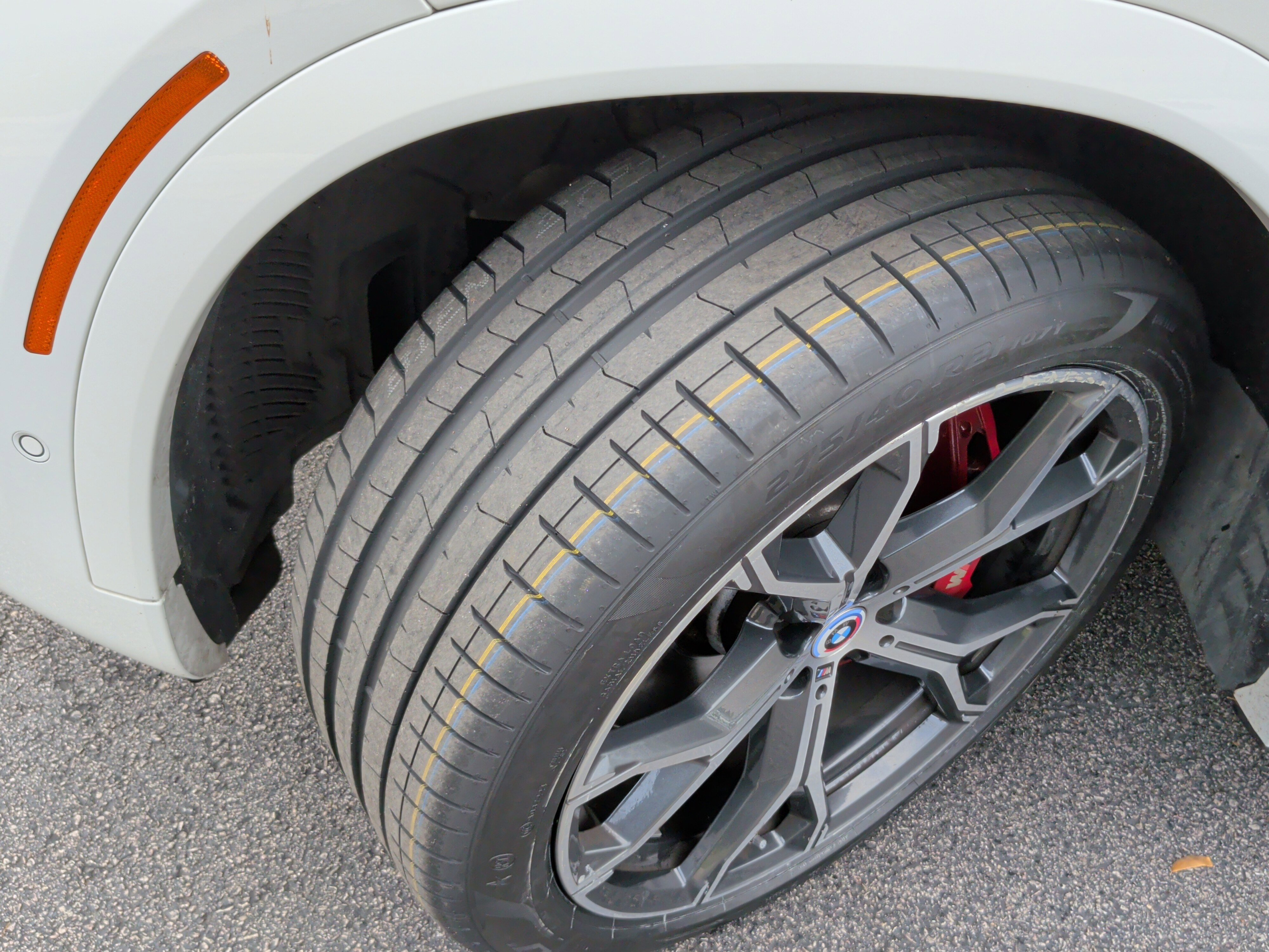 Used 2023 BMW X6 M50i w/ Executive Package image 13