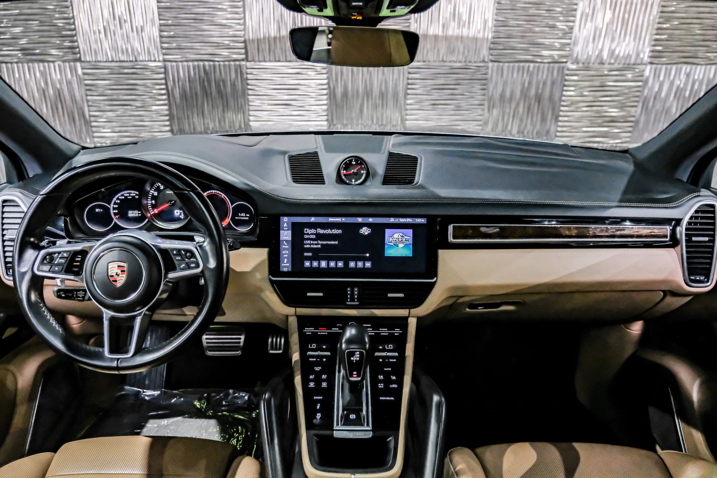 Used 2020 Porsche Cayenne S image 16