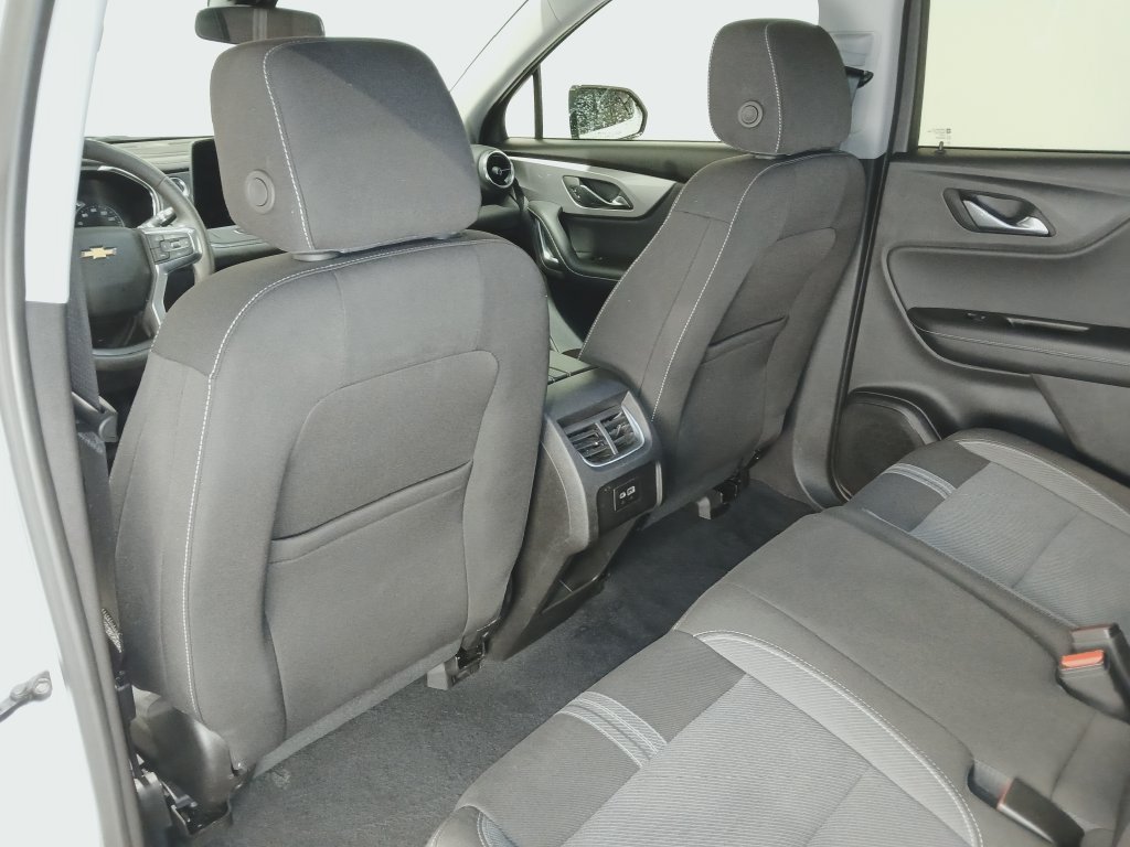 Used 2025 Chevrolet Blazer LT FWD image 14
