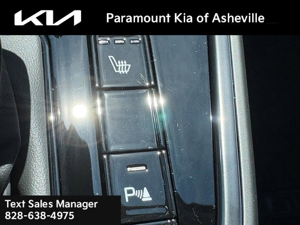 New 2025 Kia Niro EX Touring image 15