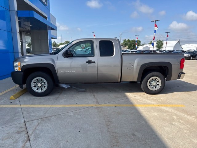 Used 2012 Chevrolet Silverado 1500 W/T RWD image 2