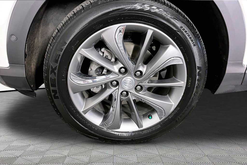 Certified 2022 Buick Encore GX Essence w/ Advanced Technology Package AWD/4WD image 32