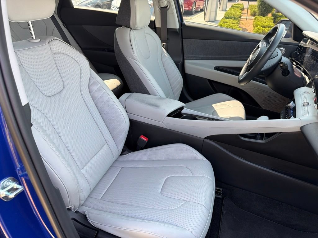 Certified 2026 Hyundai Elantra Limited FWD image 18