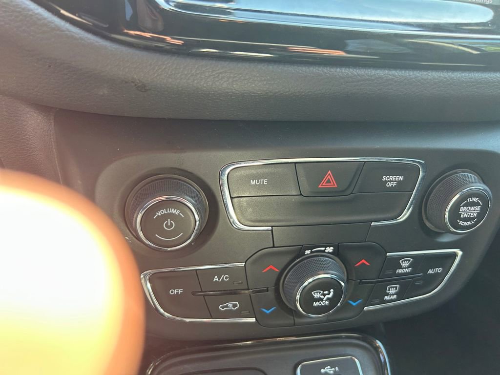Certified 2020 Jeep Compass Limited AWD/4WD image 25