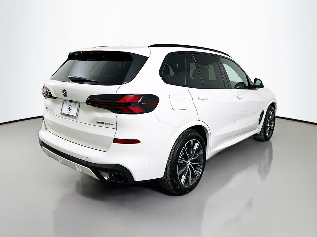 Used 2026 BMW X5 xDrive50e w/ M Sport Package AWD/4WD image 5