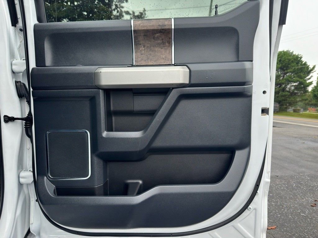 Used 2022 Ford F250 Lariat image 19