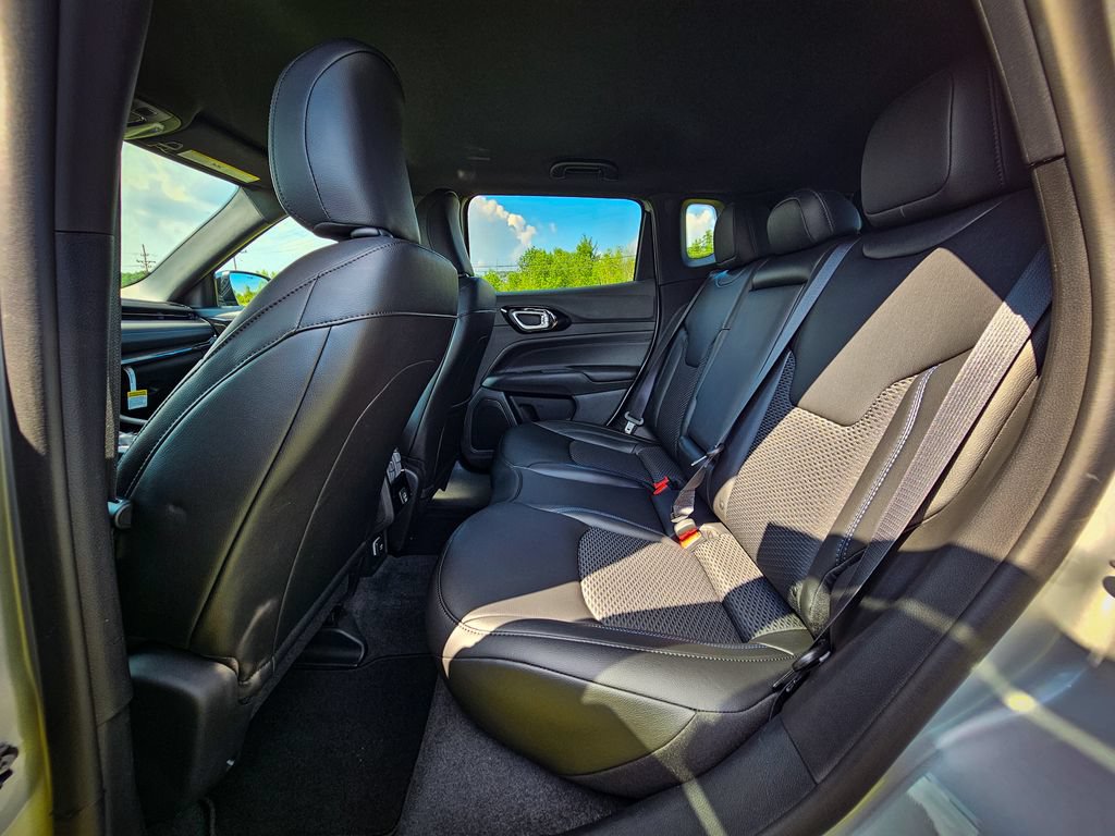 New 2026 Jeep Compass Latitude AWD/4WD image 29