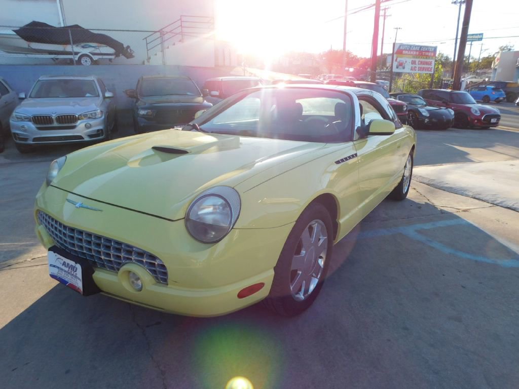Used 2002 Ford Thunderbird image 3