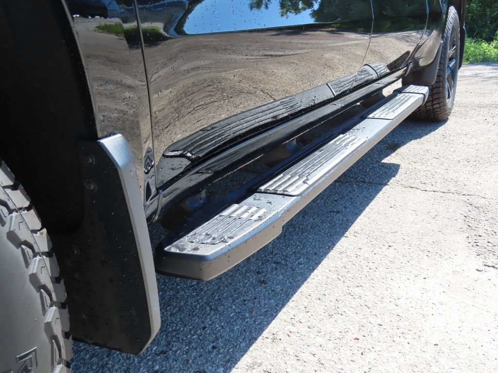 Used 2024 Chevrolet Silverado 1500 RST w/ Convenience Package II AWD/4WD image 17