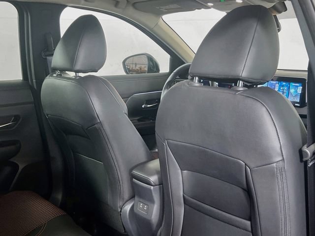 Used 2026 Nissan Kicks SR w/ Cold Weather Package FWD image 20