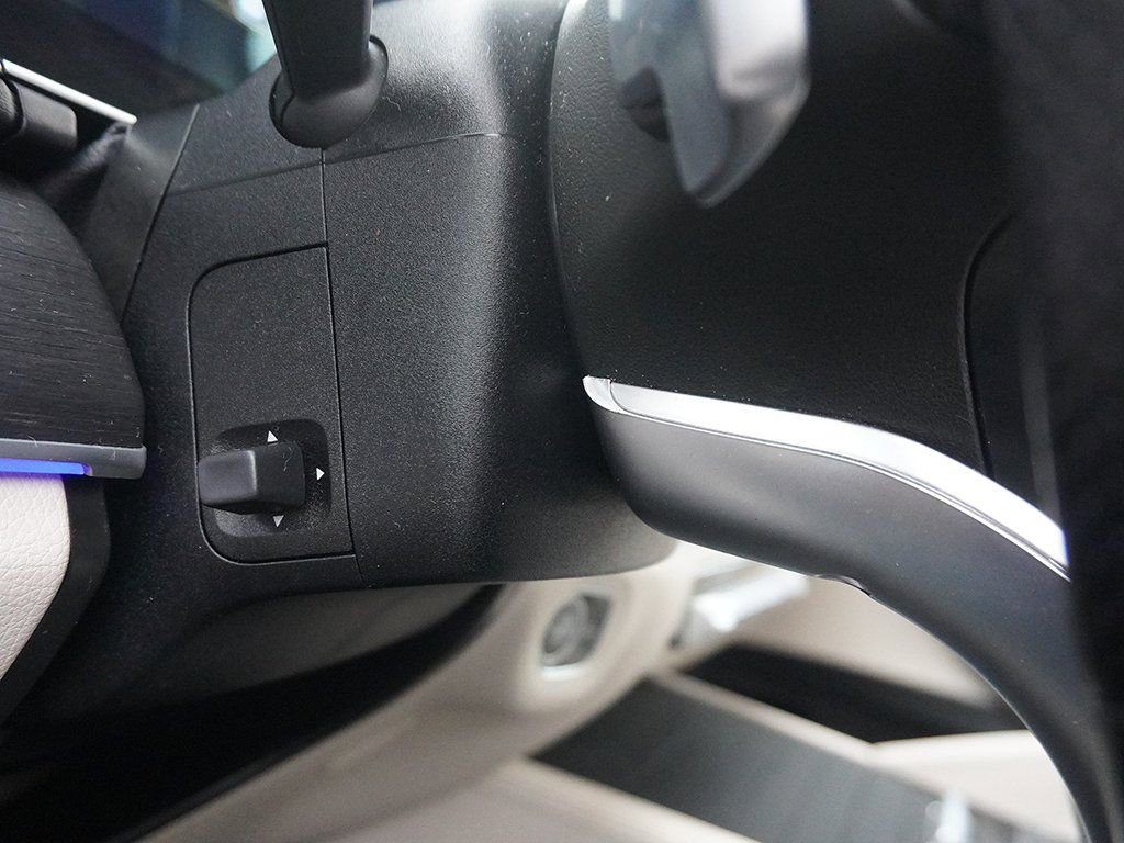 Used 2021 Mercedes-Benz GLS 580 4MATIC w/ Exclusive Trim Package image 44