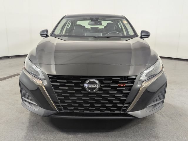 Used 2023 Nissan Altima 2.5 SR AWD/4WD image 3
