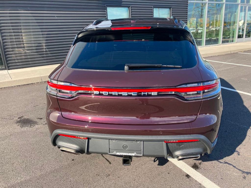 Used 2024 Porsche Macan image 12