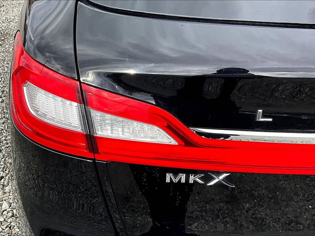 Used 2018 Lincoln MKX Reserve w/ Driver Assistance Package image 27