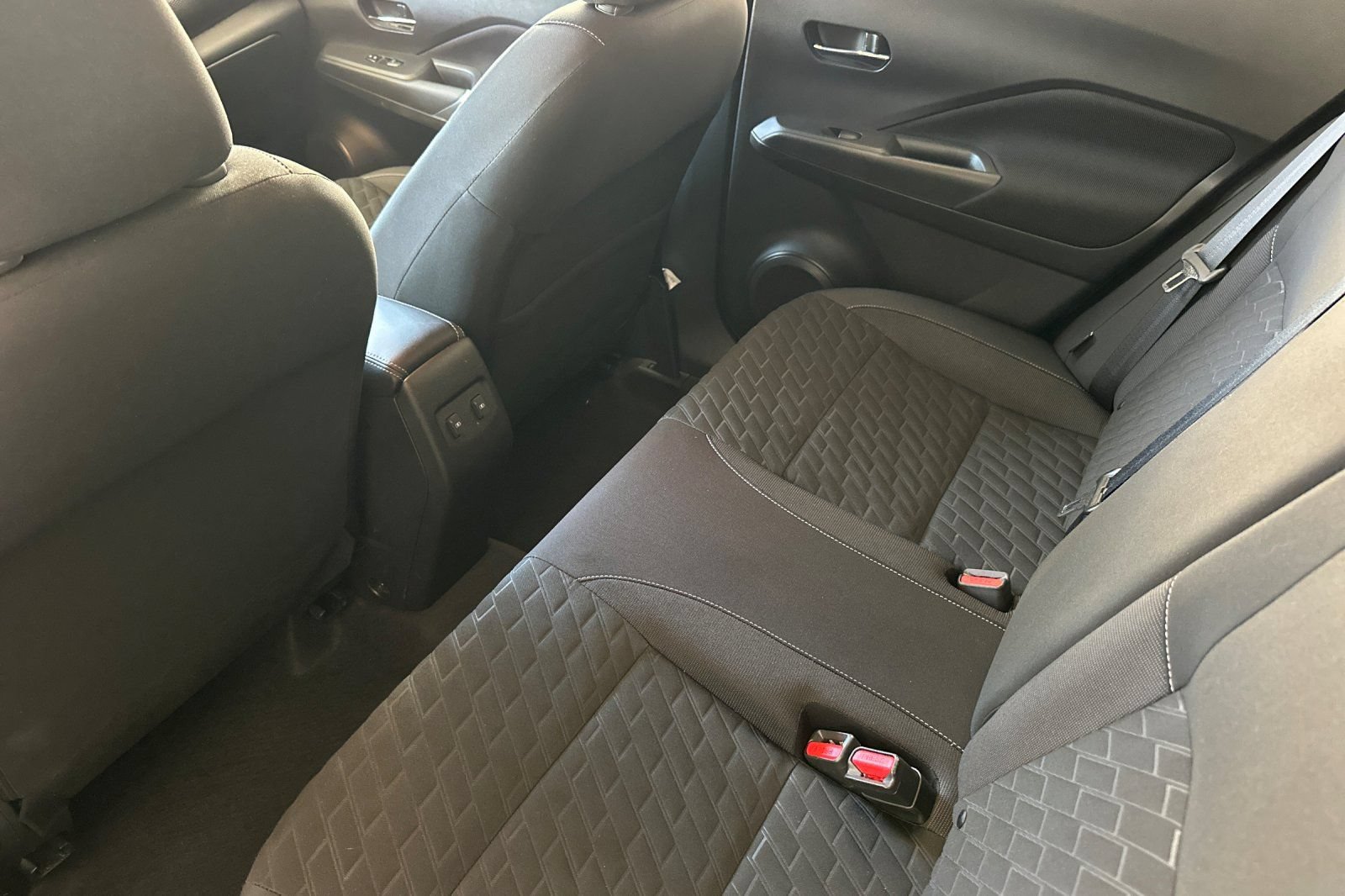 Used 2021 Nissan Kicks SV FWD image 12